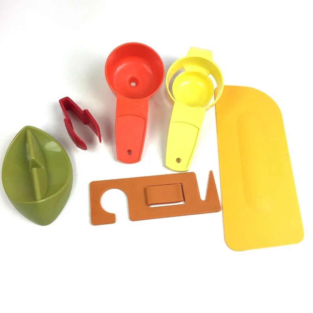 Vintage Tupperware Gadgets and Containers Egg Separator Spoon Rest